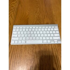 Apple Wireless Keyboard A1314 – Bluetooth – Tested & Working